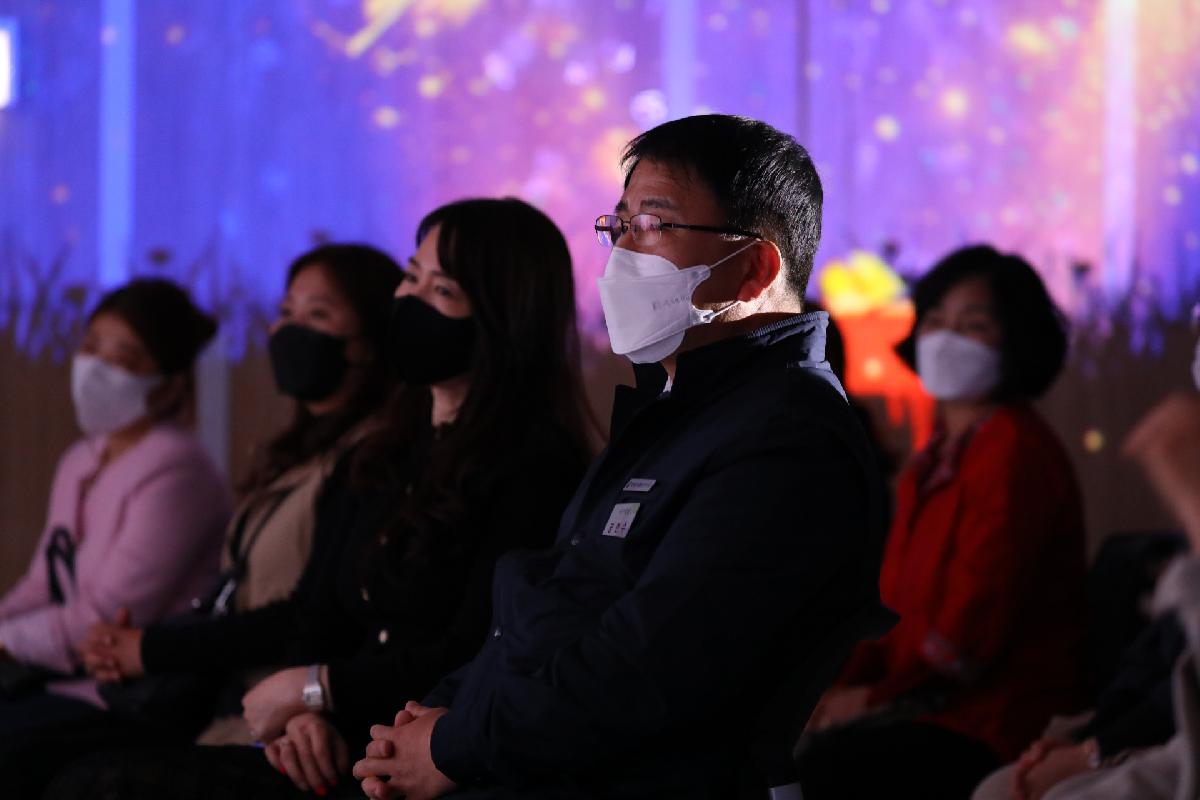 미디어아트 공연 「동주와 재하의 밤은 어둡지 않다」