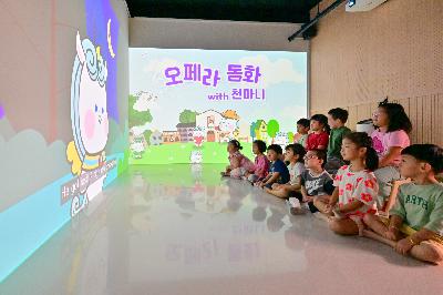 서구문화원 작은도서관 내부 전경