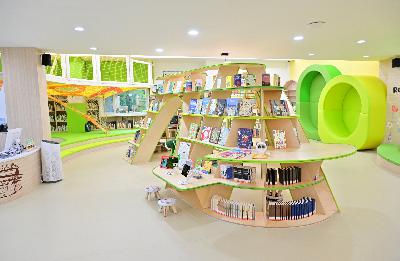 숲속 어린이작은도서관 내부 전경