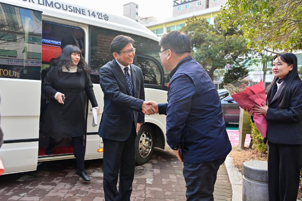 일본 사세보시 대표단 서구청 방문 영접 및 환담