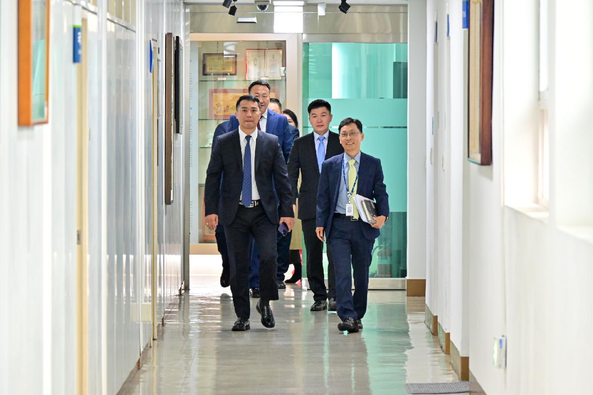 몽골 바양주르흐구 대표단 서구청 방문 영접 및 환담