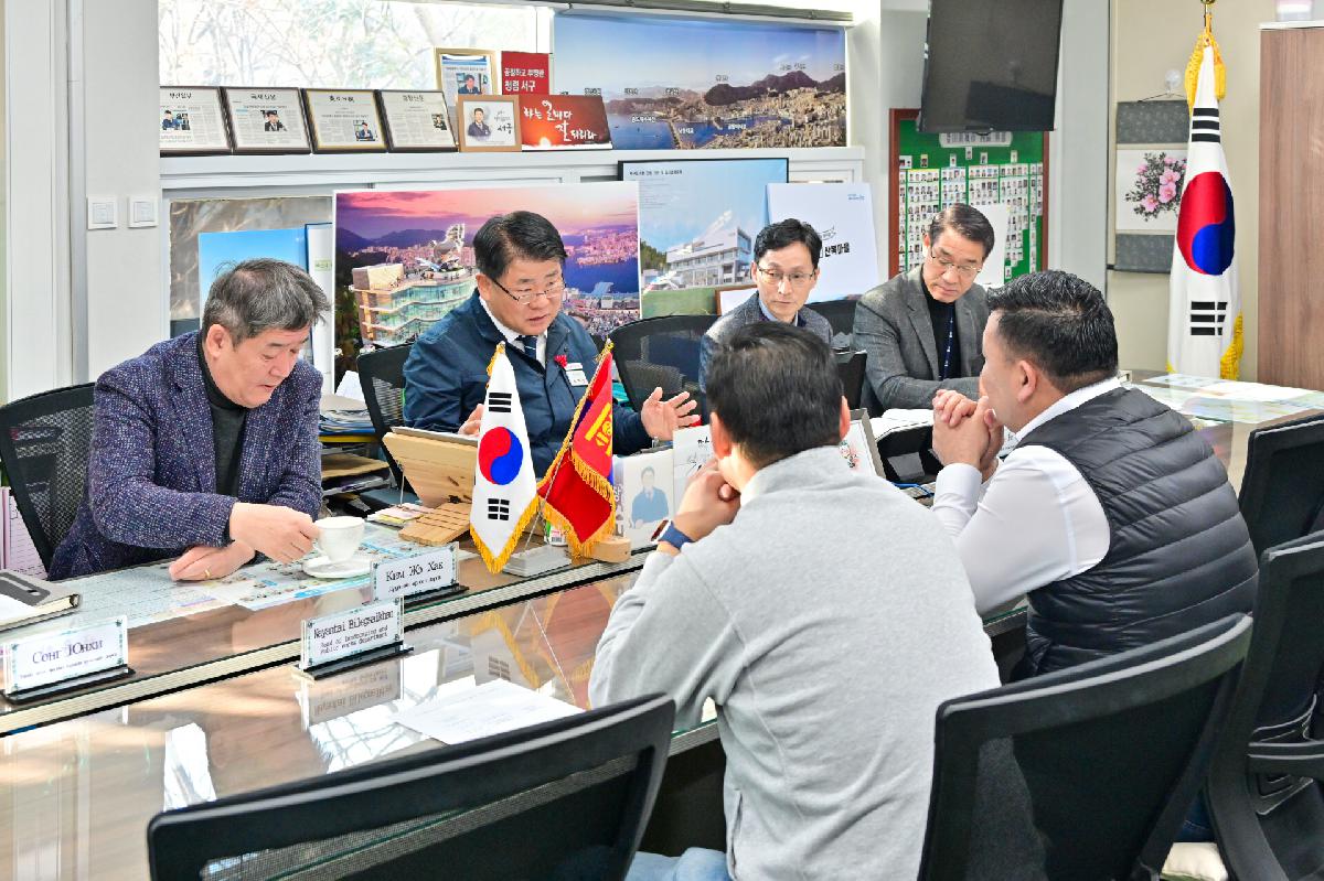 몽골 울란바토르시 바양주르흐구청장 서구 방문