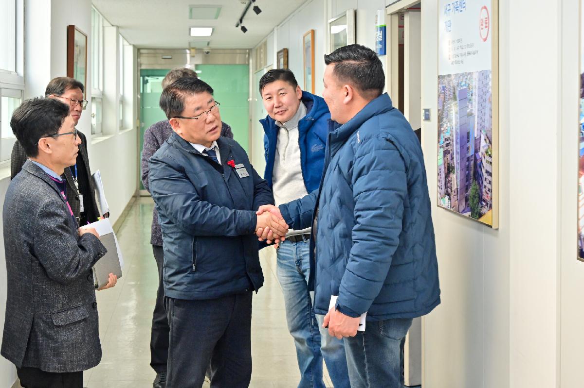 몽골 울란바토르시 바양주르흐구청장 서구 방문