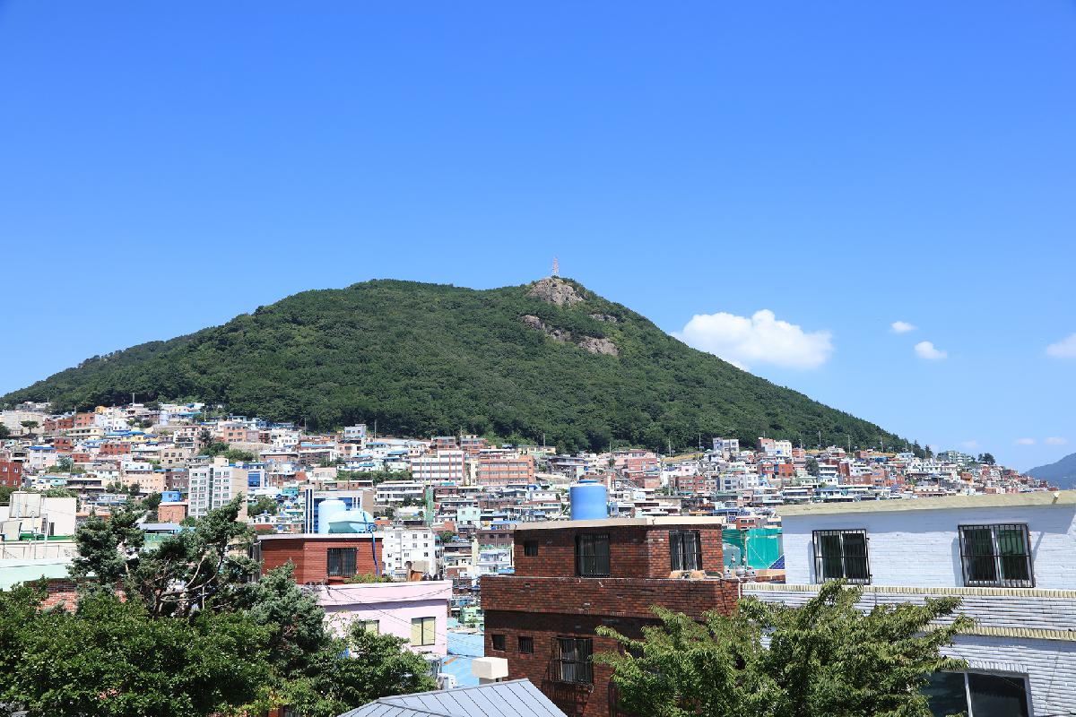 주요 현안 사업장 방문_이태석 신부 생가, 충무동 골목시장 고객지원센터 현장
