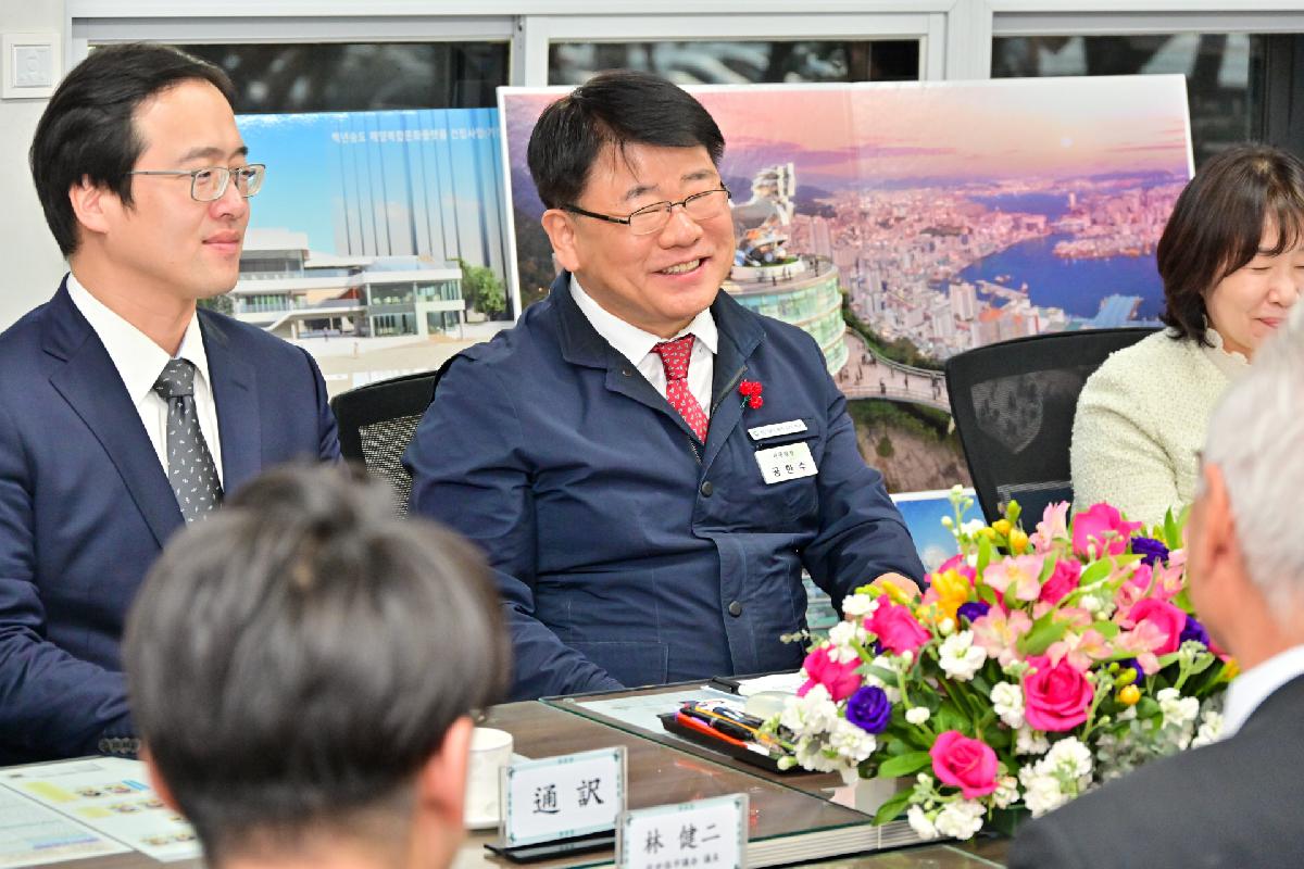 일본 사세보시 대표단 서구청 방문 영접 및 환담