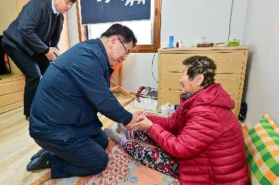100세 어르신 장수축하물품 지원 및 축하 방문