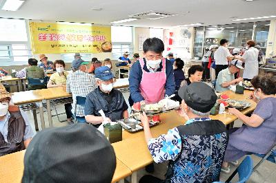 부민노인복지관 초복맞이 삼계탕 나눔 행사