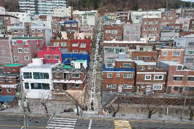소망계단 보행편의시설 조성사업 모노레일 설치공사 현장