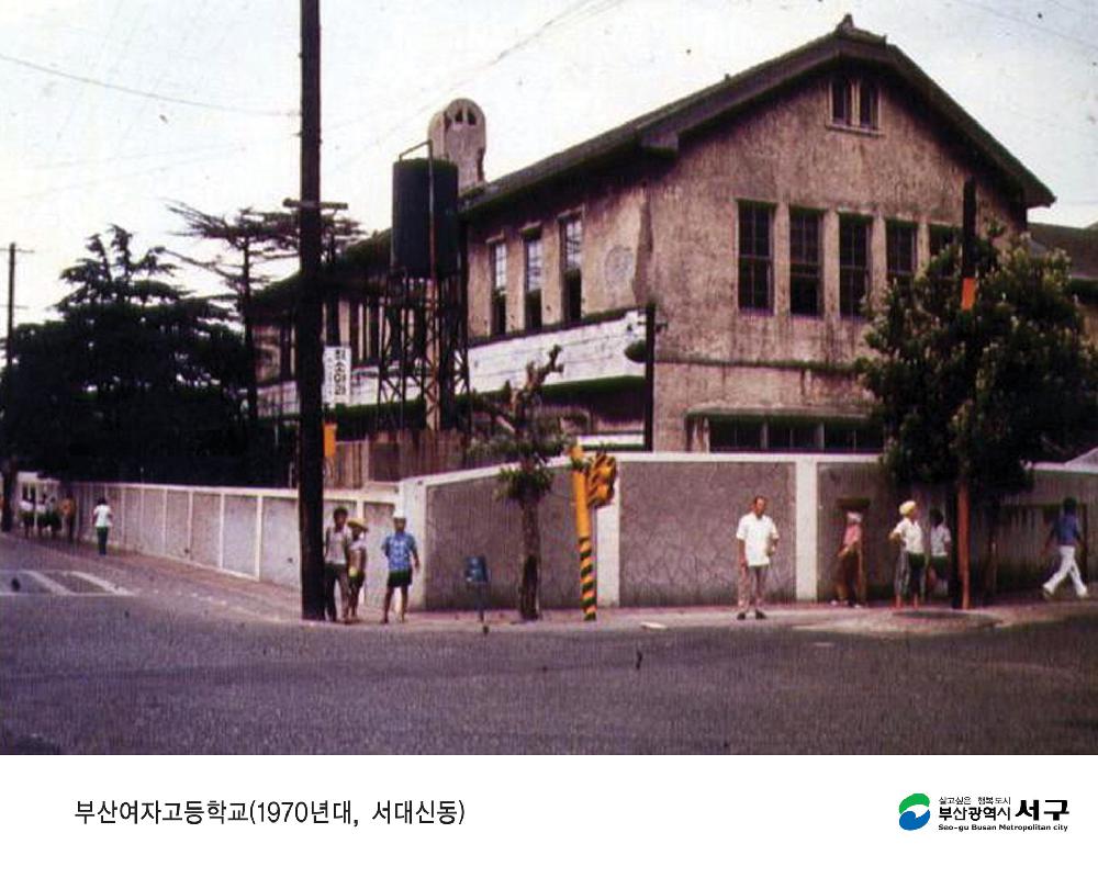 서구 옛 건물들2