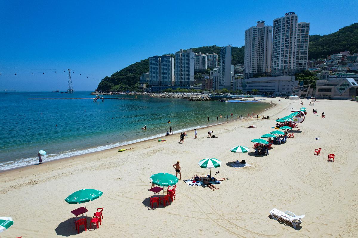개장일 송도해수욕장 전경