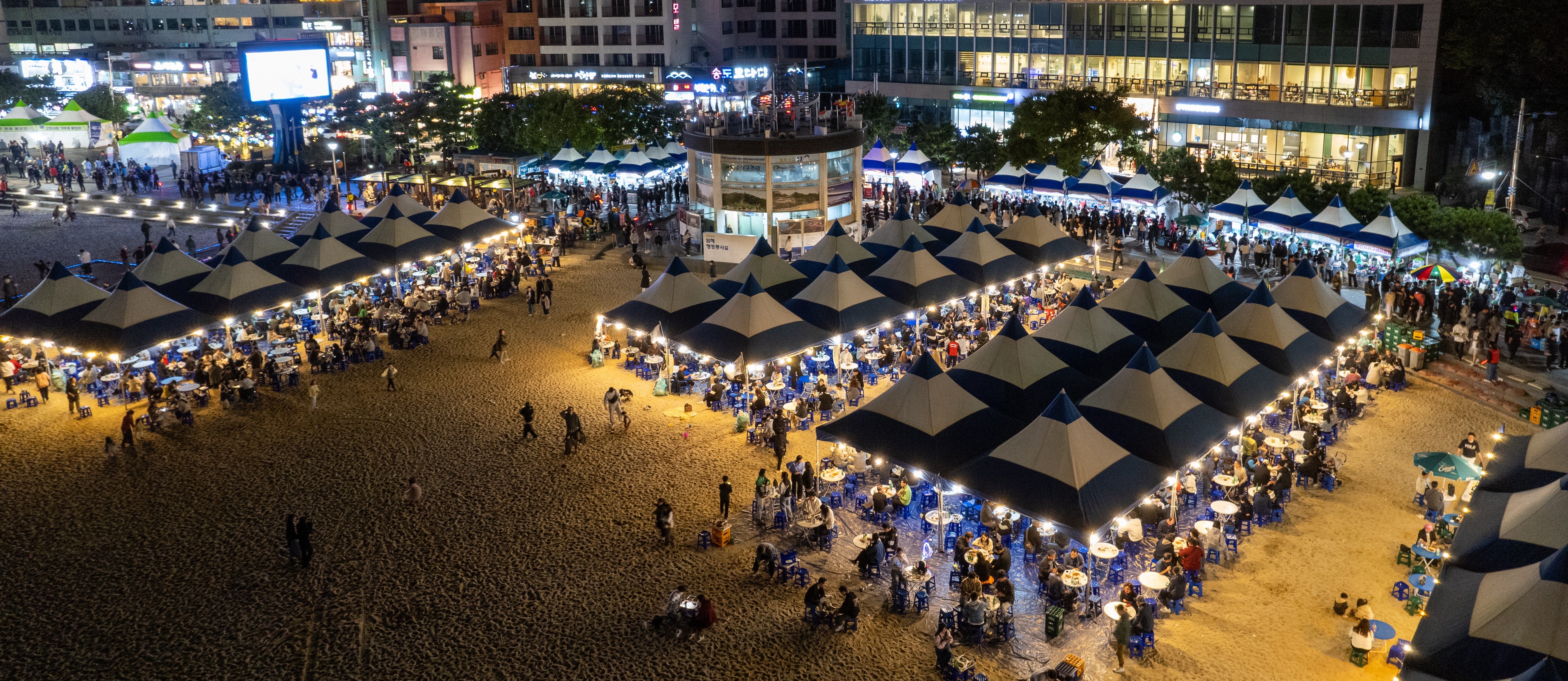 부산고등어축제 수십만 인파 … 흥행 대박
