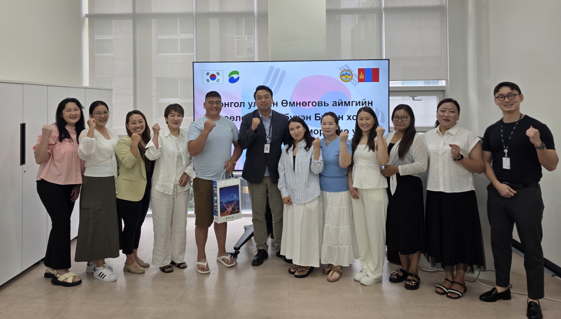 蒙古南戈壁省卫生院相关负责人赴西区开展标杆学习访问（第二次）